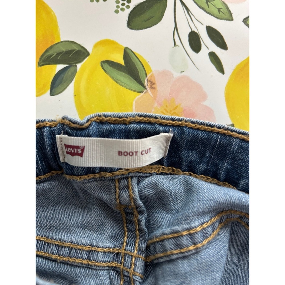 Levi's - Picture 3 of 4